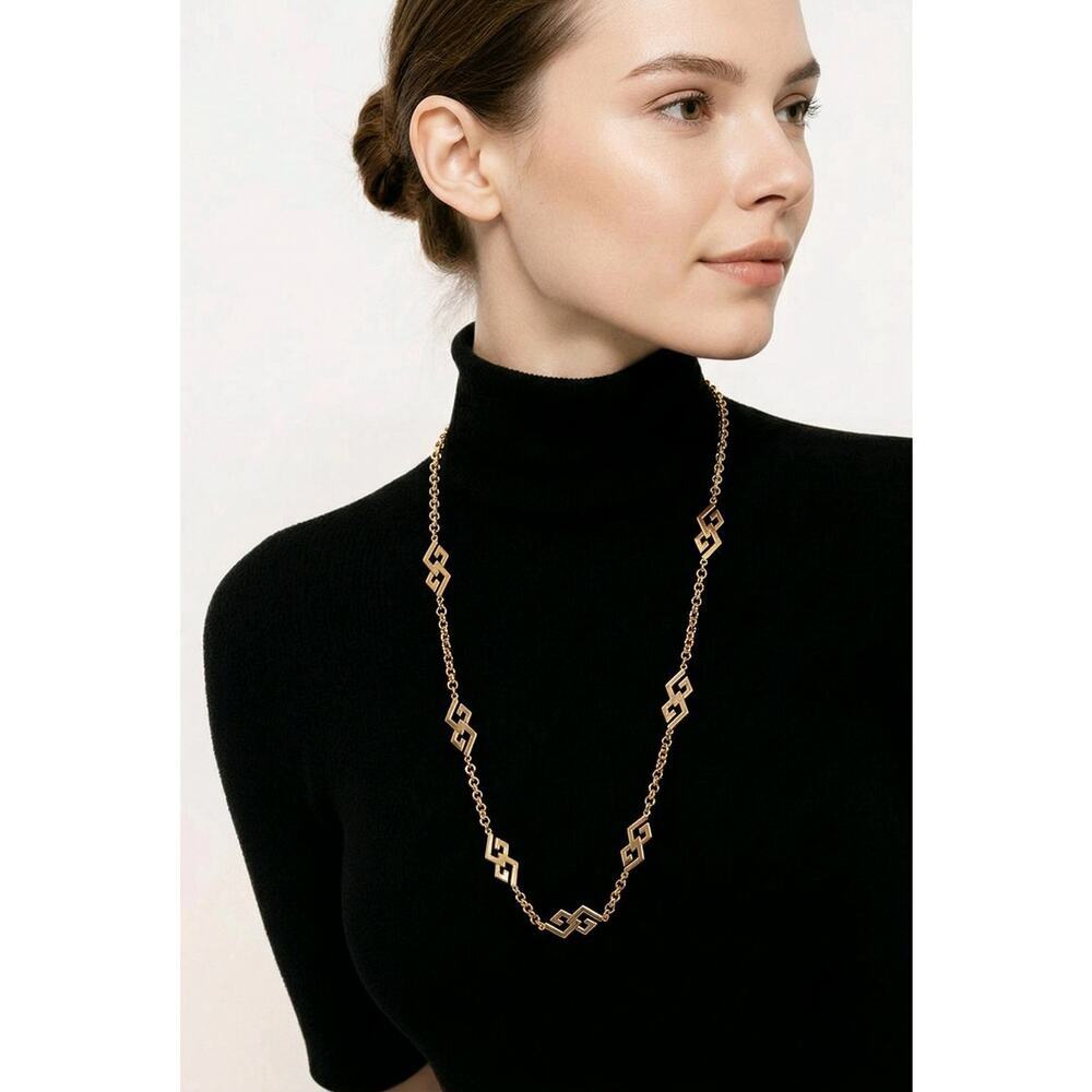 Givenchy Vintage 4G Logo Station Necklace Long Sautoir Gold Tone GG Clasp